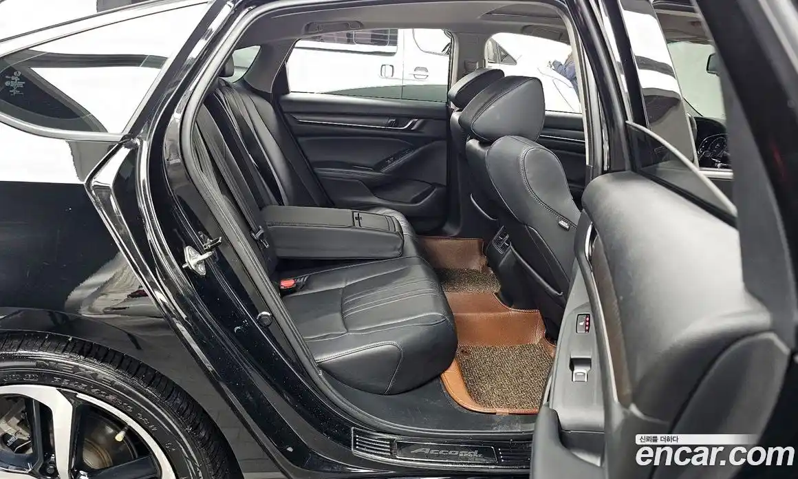 Honda Accord 2018 2.0 Автомат в Москве № 170609, фото 13