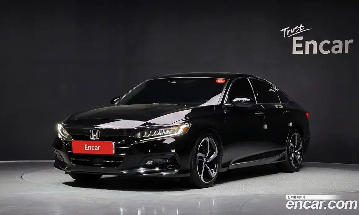 Honda Accord 2018 2.0 Автомат в Москве № 170609, фото 4