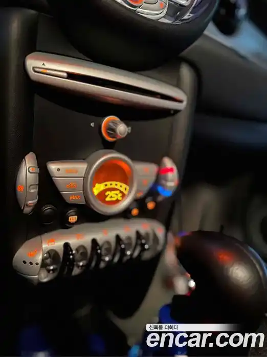 Mini Cooper 2009 1.6 Автомат в Москве № 182365, фото 14