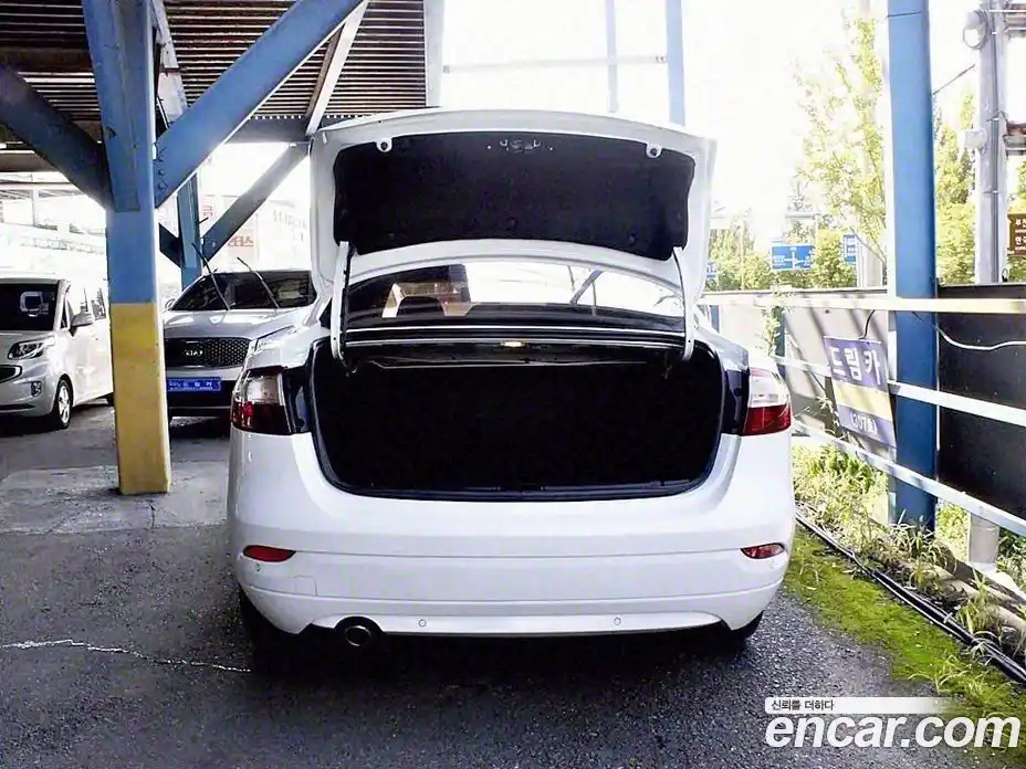 Renault SM3 2011 1.6 Автомат в Москве № 186036, фото 18