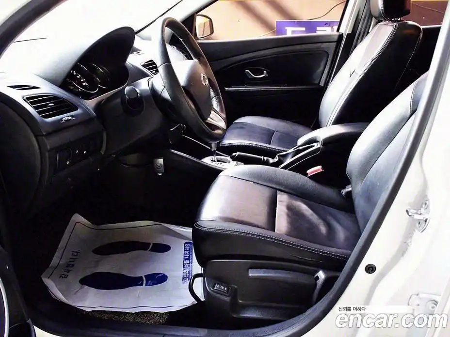 Renault SM3 2011 1.6 Автомат в Москве № 186036, фото 10