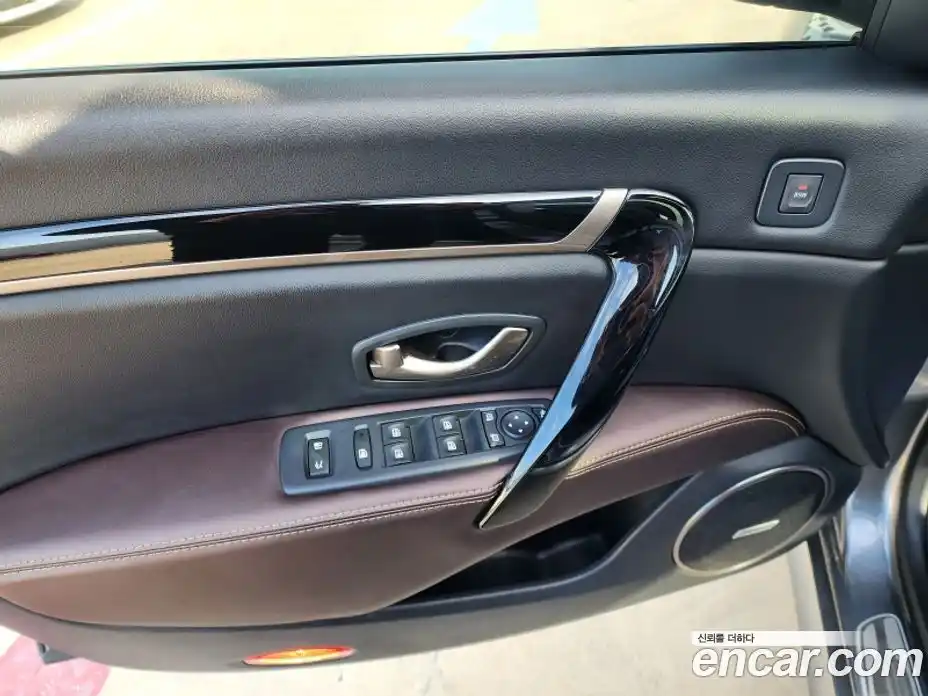 Renault SM7 2015 2.5 Автомат в Москве № 186130, фото 14