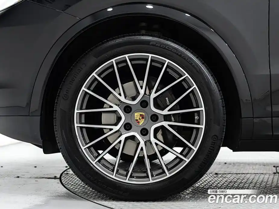 Porsche Cayenne 2023 3.0 Автомат в Москве № 186168, фото 5