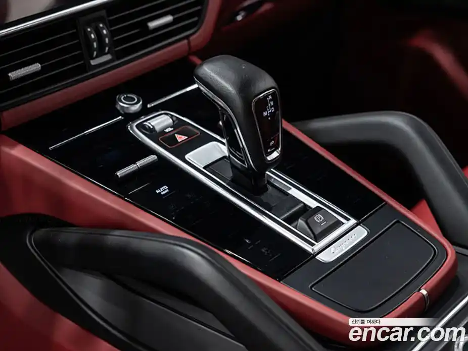 Porsche Cayenne 2023 3.0 Автомат в Москве № 186168, фото 9