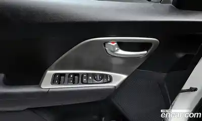 Kia Niro 2023 Автомат в Москве № 19026, миниатюра 11