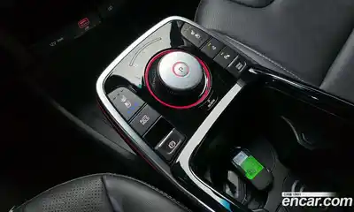 Kia Niro 2023 Автомат в Москве № 19026, миниатюра 3