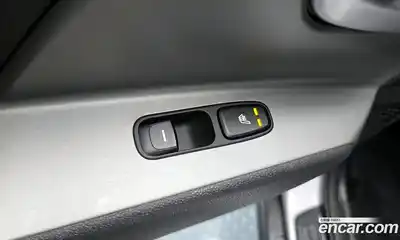 Kia Niro 2023 Автомат в Москве № 19026, миниатюра 4