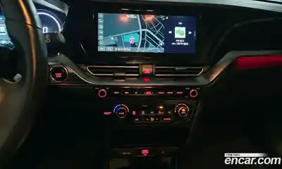 Kia Niro 2023 Автомат в Москве № 19026, миниатюра 5