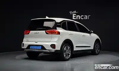 Kia Niro 2023 Автомат в Москве № 19026, миниатюра 10
