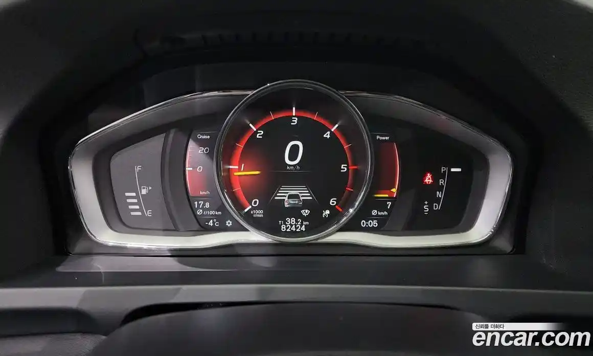 Volvo S60 2018 2.0 Автомат в Москве № 190670, фото 4