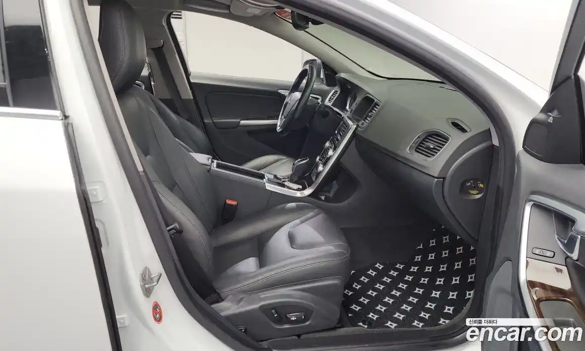 Volvo S60 2018 2.0 Автомат в Москве № 190670, фото 5