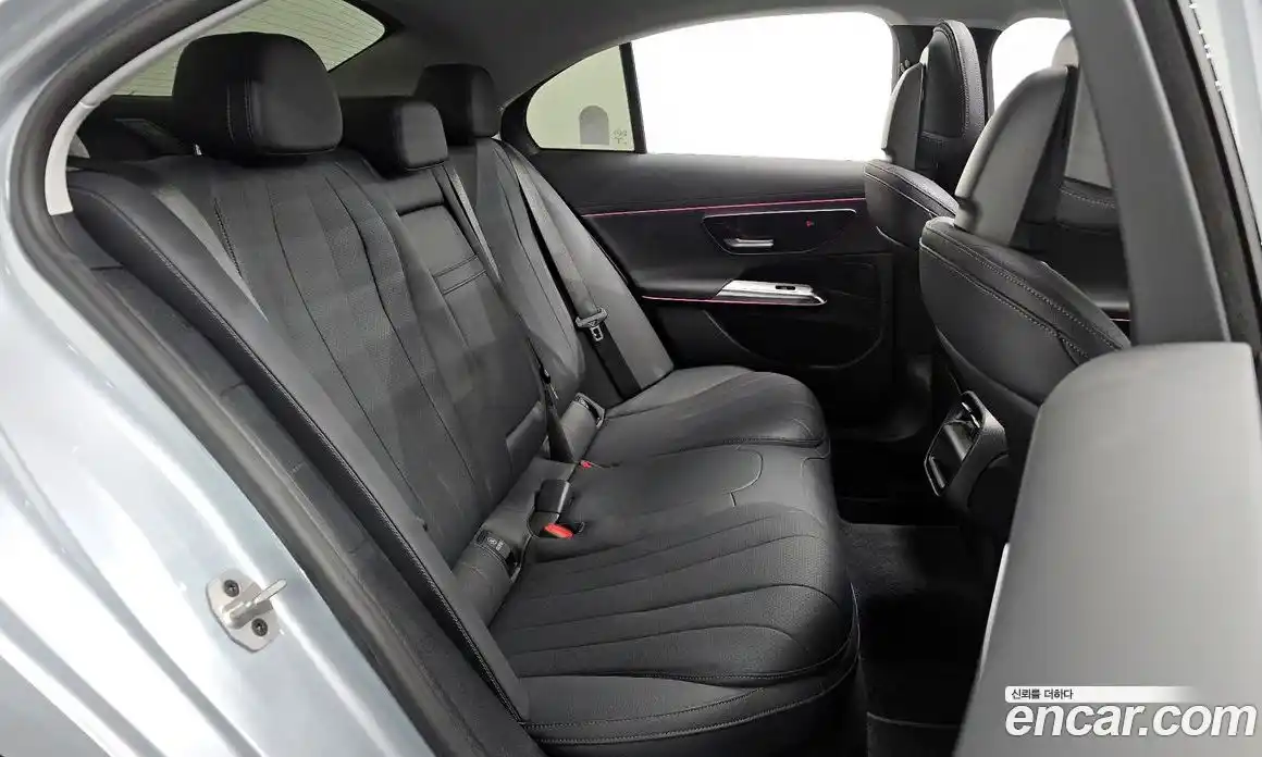 Mercedes-Benz E-Class 2024 2.0 Автомат в Москве № 193926, фото 3