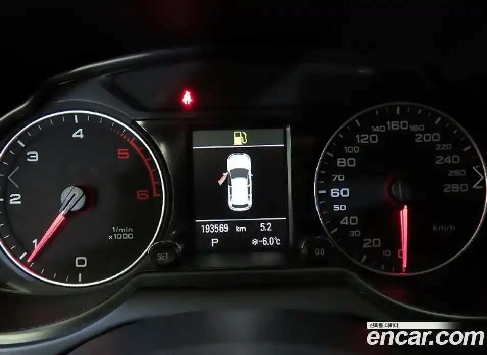 Audi Q5 2012 2.0 Автомат в Москве № 194372, фото 9