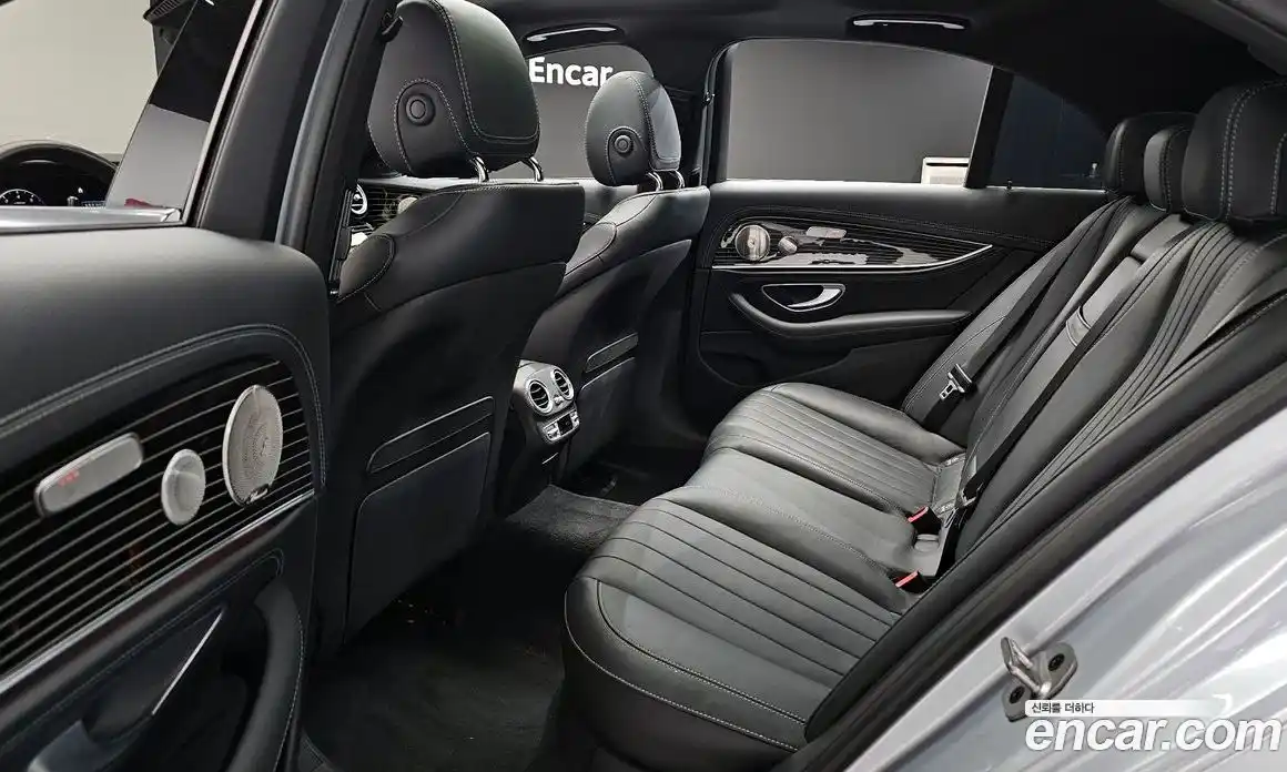 Mercedes-Benz E-Class 2023 3.0 Автомат в Москве № 195665, фото 12