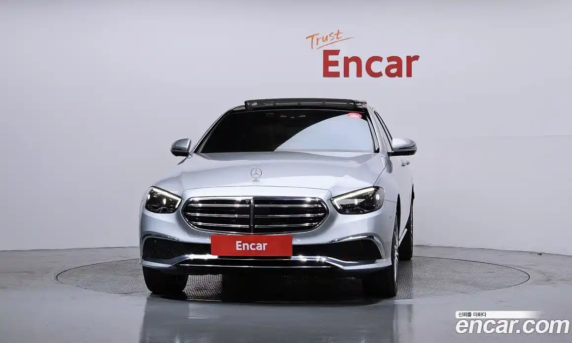 Mercedes-Benz E-Class 2023 3.0 Автомат в Москве № 195665, фото 3