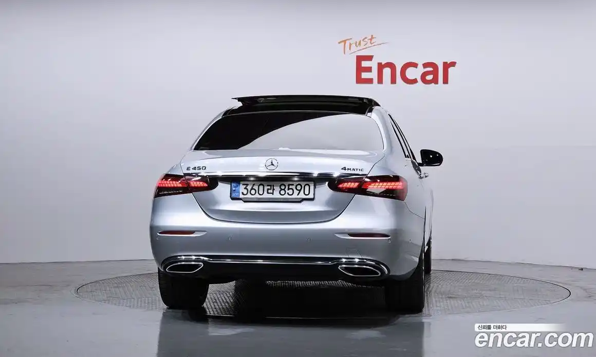 Mercedes-Benz E-Class 2023 3.0 Автомат в Москве № 195665, фото 4