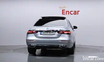 Mercedes-Benz E-Class 2023 3.0 Автомат в Москве № 195665, миниатюра 4