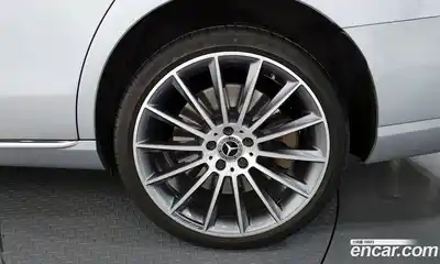 Mercedes-Benz E-Class 2023 3.0 Автомат в Москве № 195665, миниатюра 5