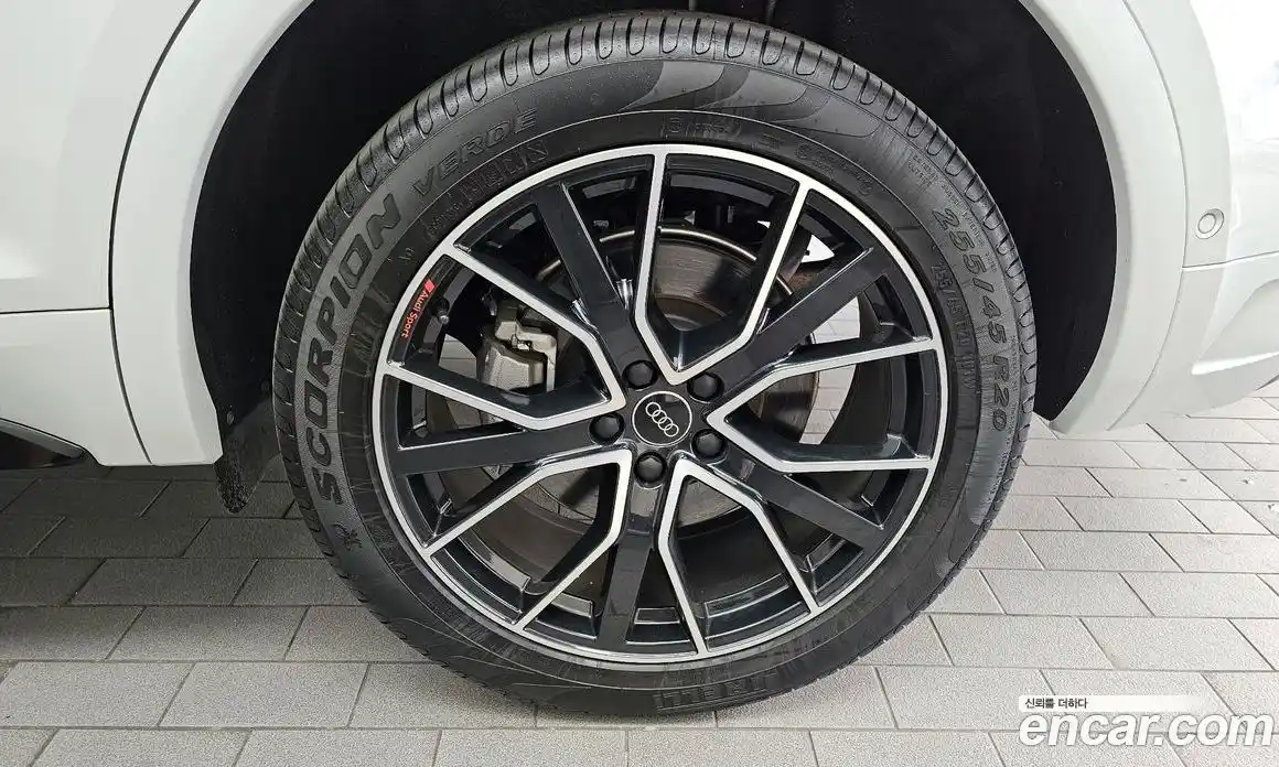 Audi Q5 2024 2.0 Автомат в Москве № 195952, фото 11