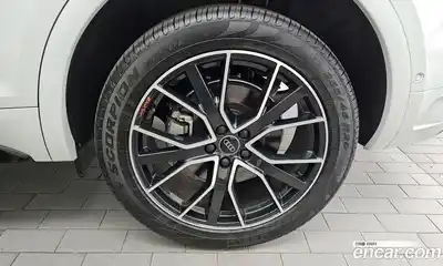 Audi Q5 2024 2.0 Автомат в Москве № 195952, миниатюра 11