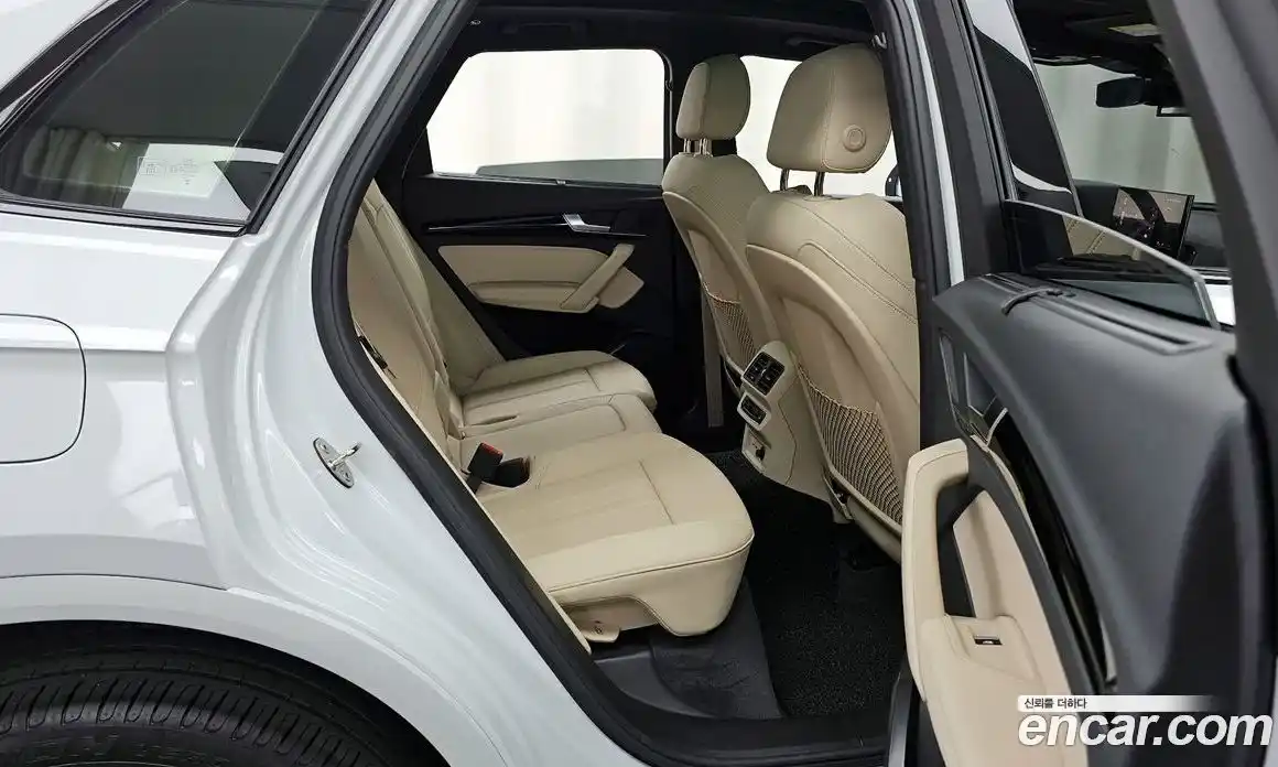 Audi Q5 2024 2.0 Автомат в Москве № 195952, фото 15