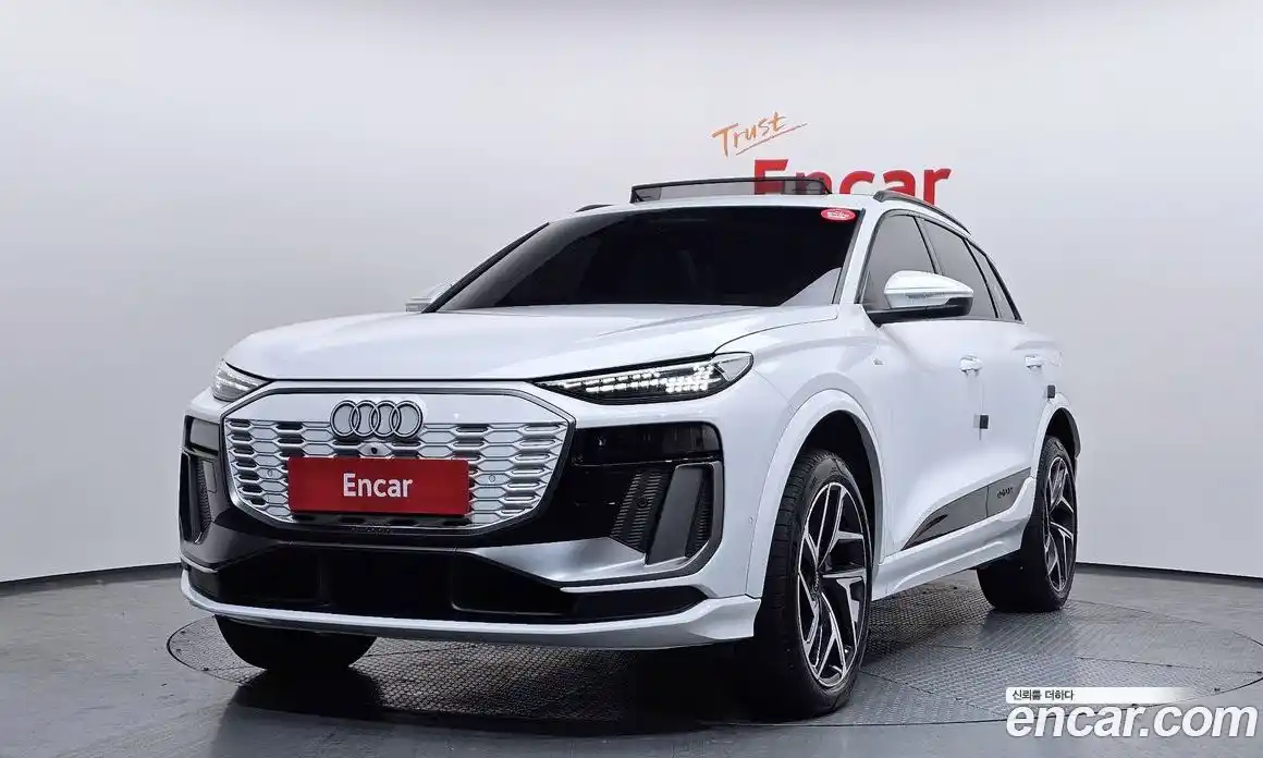 Audi Q6 e-tron 2025 0.2 Автомат в Москве № 195996, фото 1