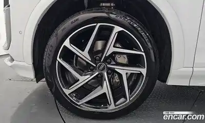 Audi Q6 e-tron 2025 0.2 Автомат в Москве № 195996, миниатюра 5