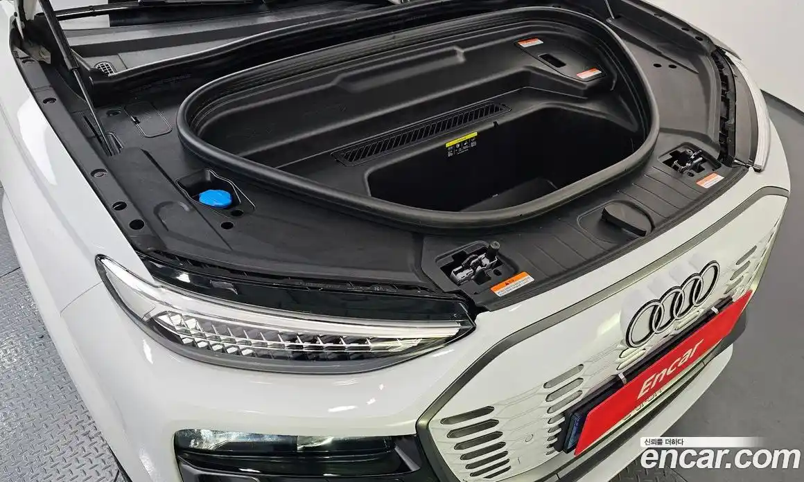 Audi Q6 e-tron 2025 0.2 Автомат в Москве № 195996, фото 6