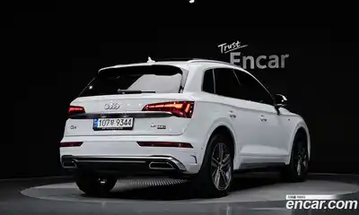 Audi Q5 2021 2.0 Автомат в Москве № 196302, миниатюра 2