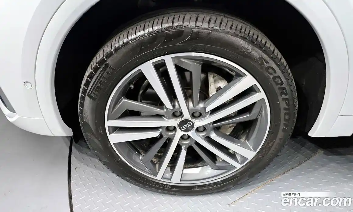 Audi Q5 2021 2.0 Автомат в Москве № 196302, фото 5