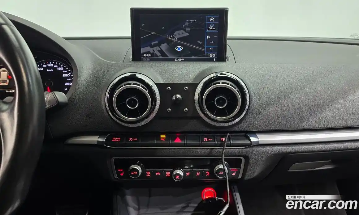 Audi A3 2015 2.0 Автомат в Москве № 196504, фото 14