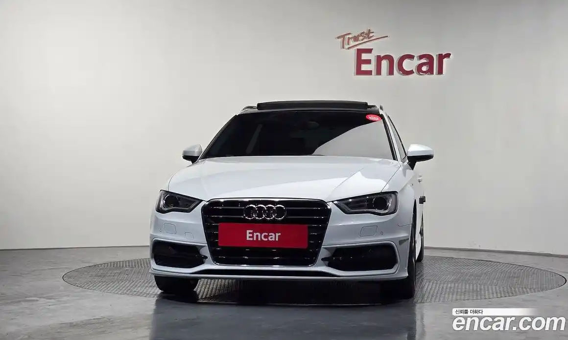 Audi A3 2015 2.0 Автомат в Москве № 196504, фото 3
