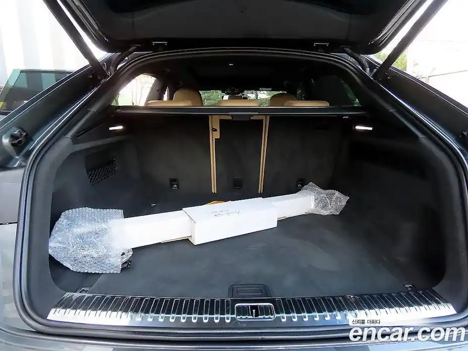 Audi Q8 2021 3.0 Автомат в Москве № 196741, фото 17