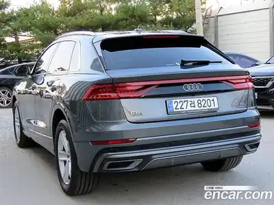 Audi Q8 2021 3.0 Автомат в Москве № 196741, миниатюра 3