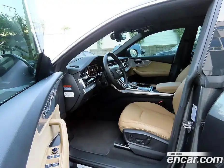 Audi Q8 2021 3.0 Автомат в Москве № 196741, фото 5