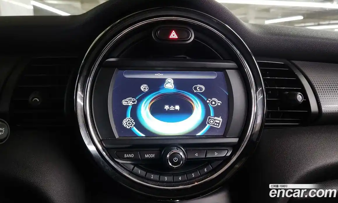 Mini Cooper 2017 1.5 Автомат в Москве № 198478, фото 14