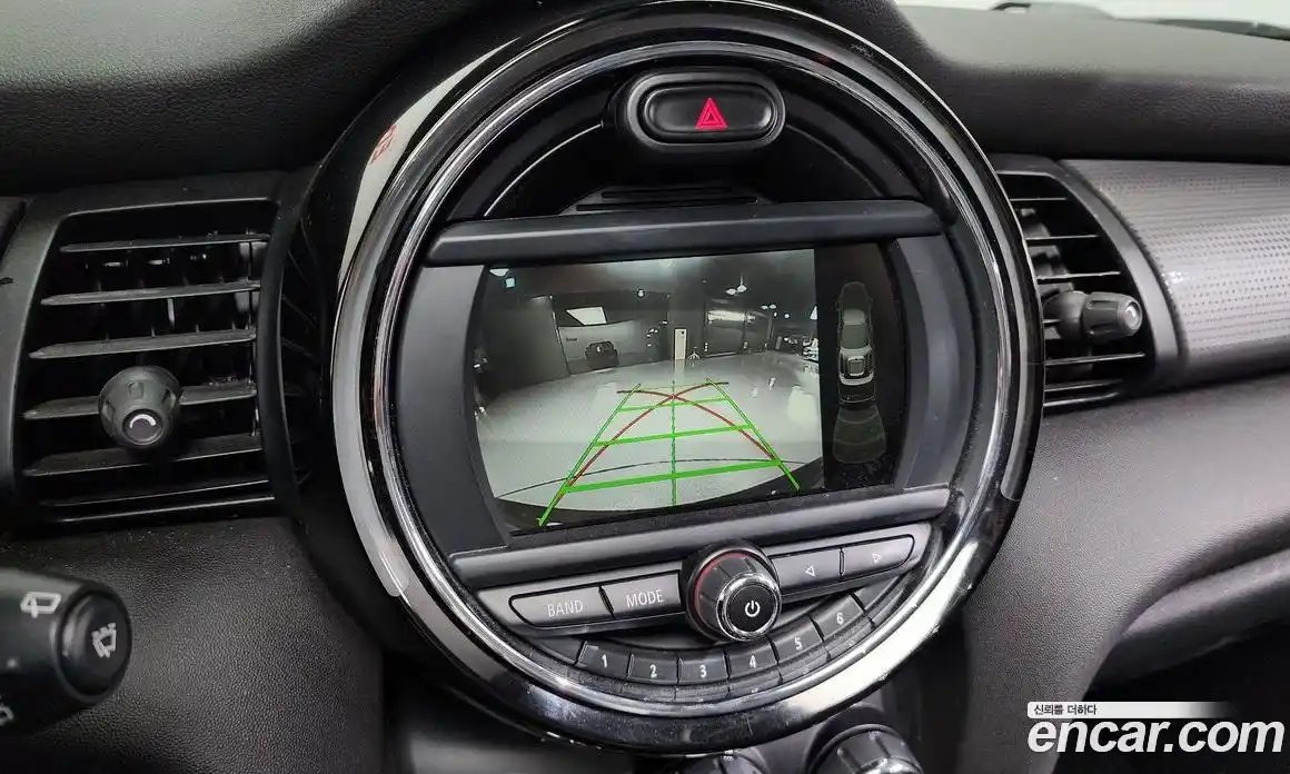 Mini Cooper 2017 1.5 Автомат в Москве № 198478, фото 15