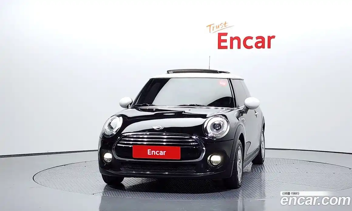 Mini Cooper 2017 1.5 Автомат в Москве № 198478, фото 3