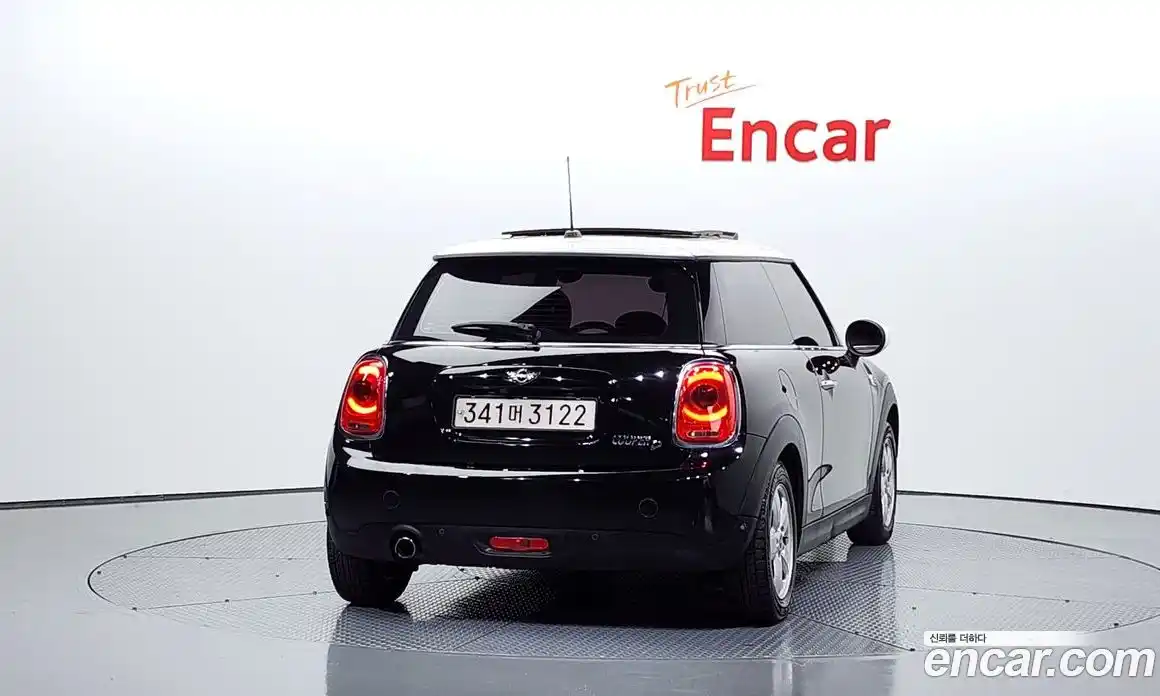 Mini Cooper 2017 1.5 Автомат в Москве № 198478, фото 4