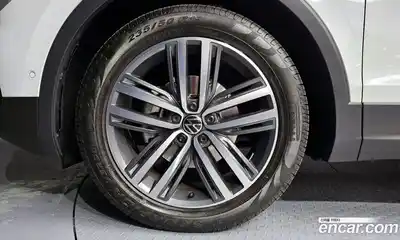 Volkswagen Tiguan, 2023