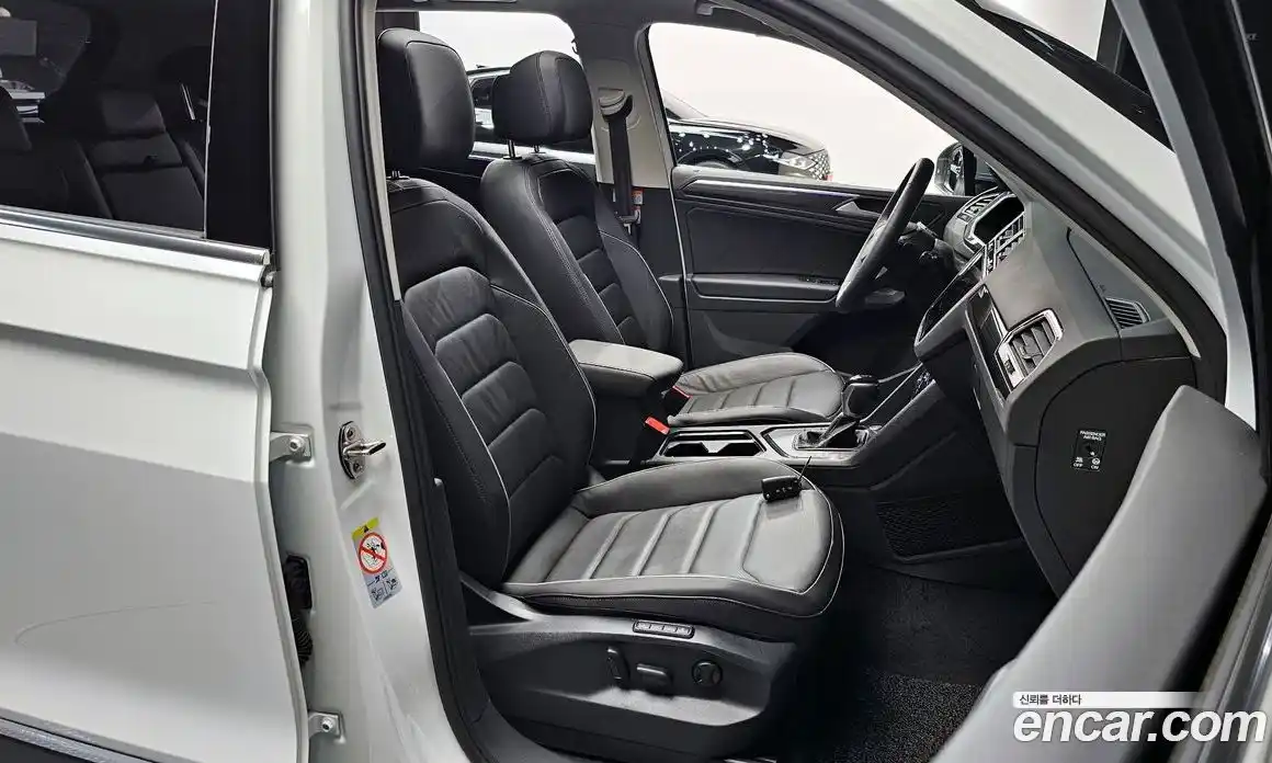 Volkswagen Tiguan 2023 2.0 Автомат в Москве № 198923, фото 18