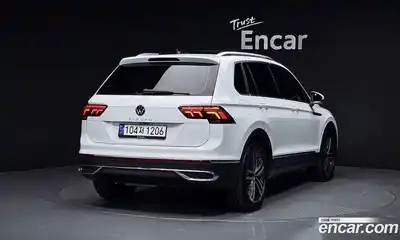 Volkswagen Tiguan 2023 2.0 Автомат в Москве № 198923, миниатюра 4