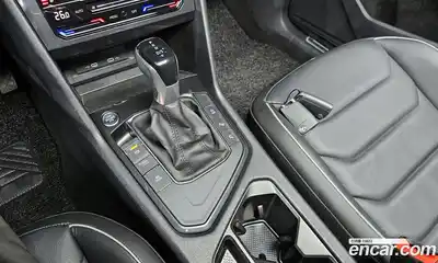 Volkswagen Tiguan 2023 2.0 Автомат в Москве № 198923, миниатюра 5