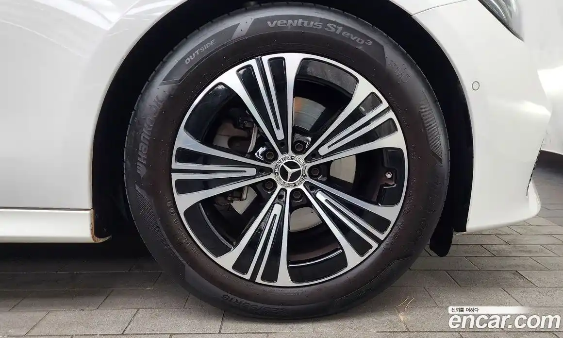 Mercedes-Benz E-Class 2025 2.0 Автомат в Москве № 201514, фото 4