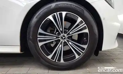 Mercedes-Benz E-Class 2025 2.0 Автомат в Москве № 201514, миниатюра 4