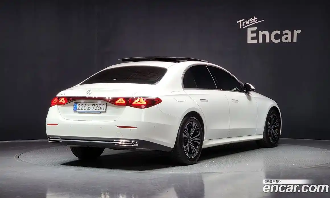 Mercedes-Benz E-Class 2025 2.0 Автомат в Москве № 201514, фото 7