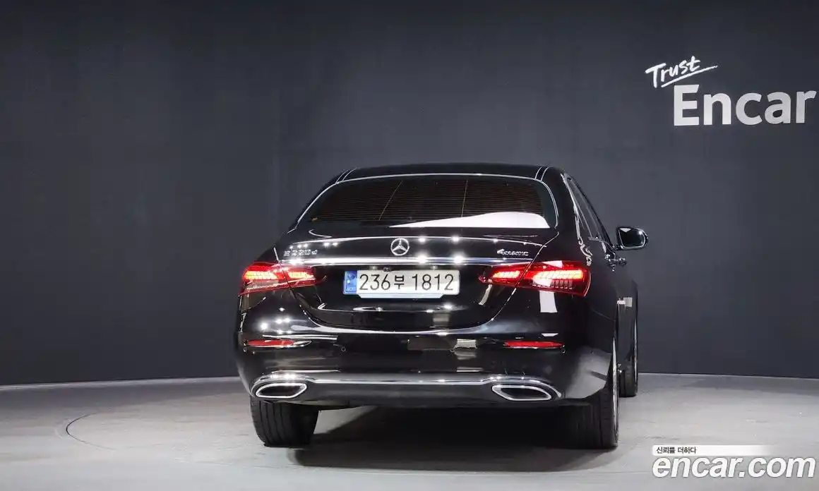 Mercedes-Benz E-Class 2023 1.9 Автомат в Москве № 202276, фото 12