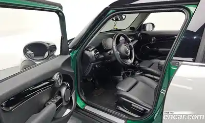 Mini Cooper 2022 1.5 Автомат в Москве № 204190, миниатюра 11