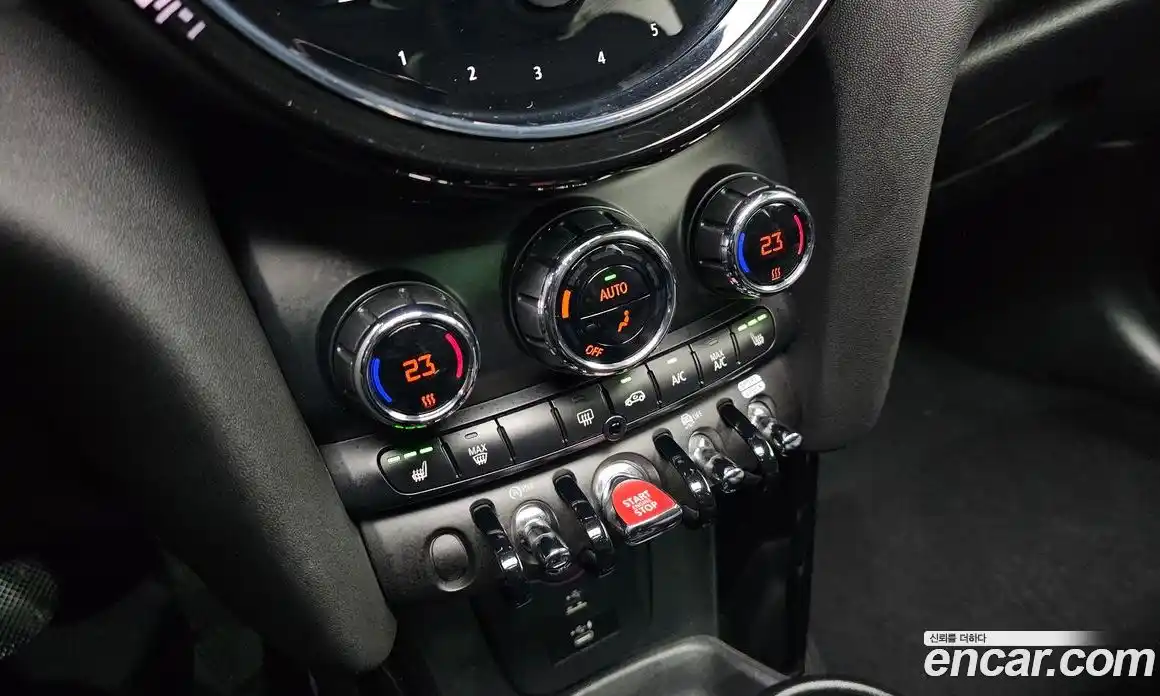 Mini Cooper 2022 1.5 Автомат в Москве № 204190, фото 17