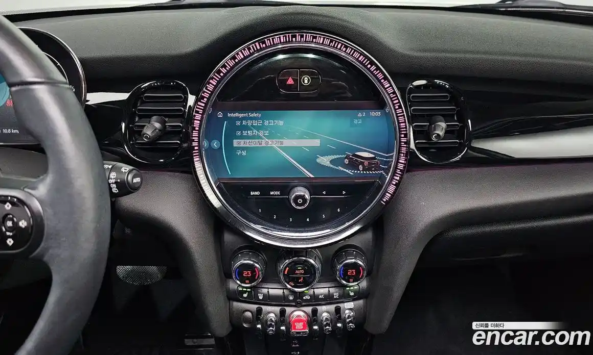 Mini Cooper 2022 1.5 Автомат в Москве № 204190, фото 19